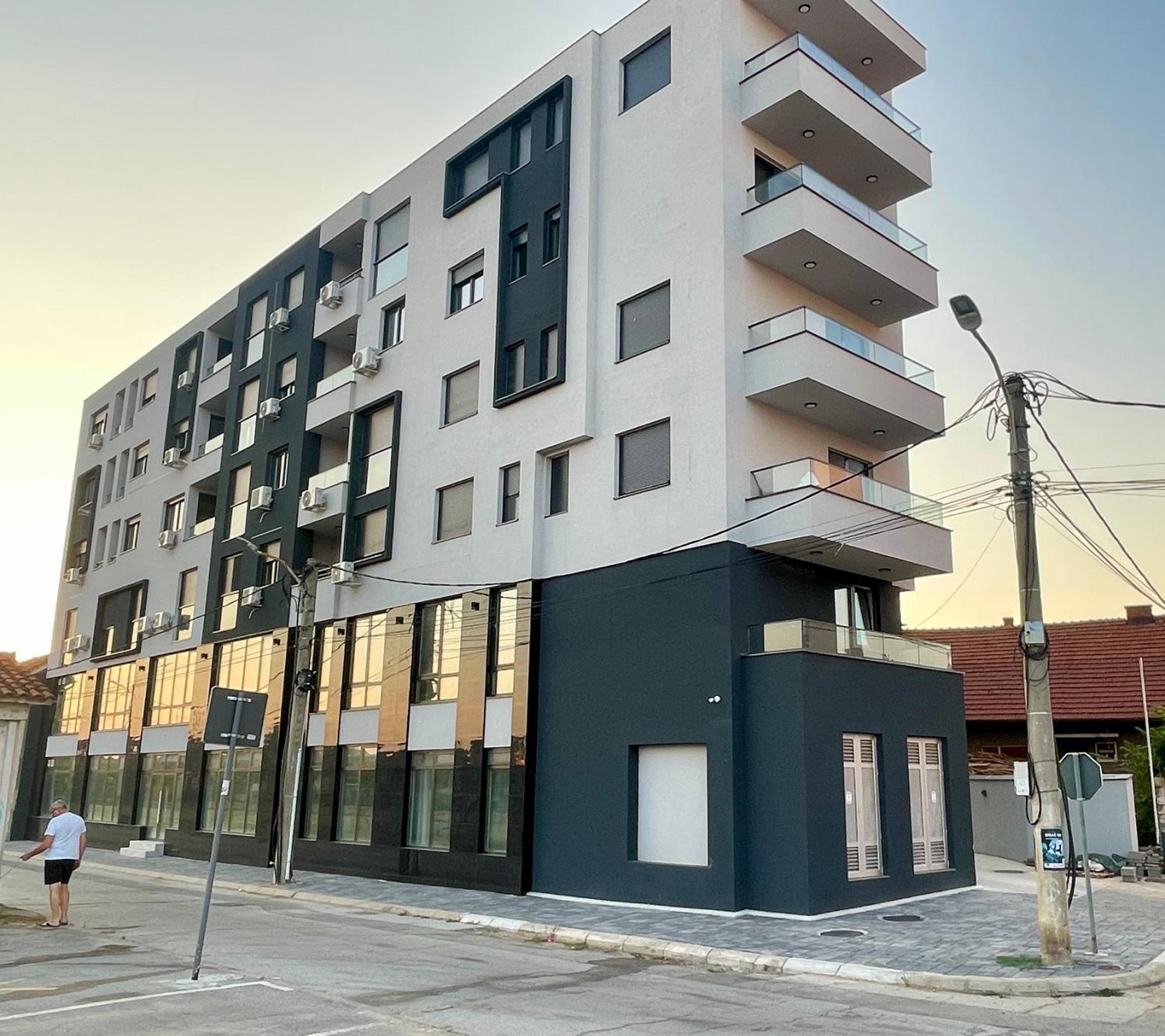 Riverside Nis Exterior photo